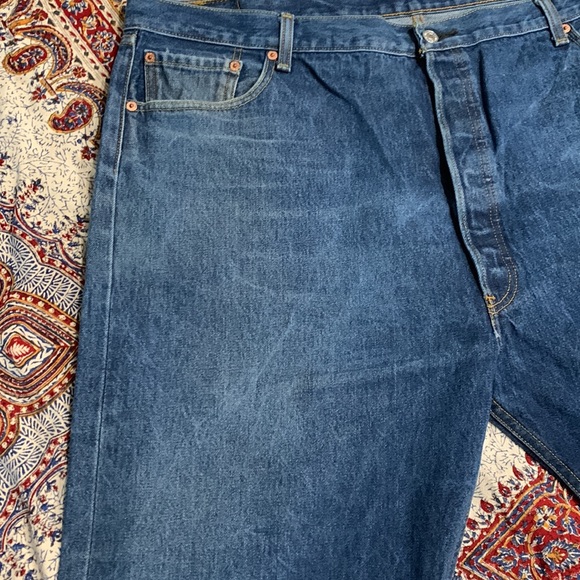 Men's Levi's 501 Button Fly Jeans 48x30 - Picture 4 of 12